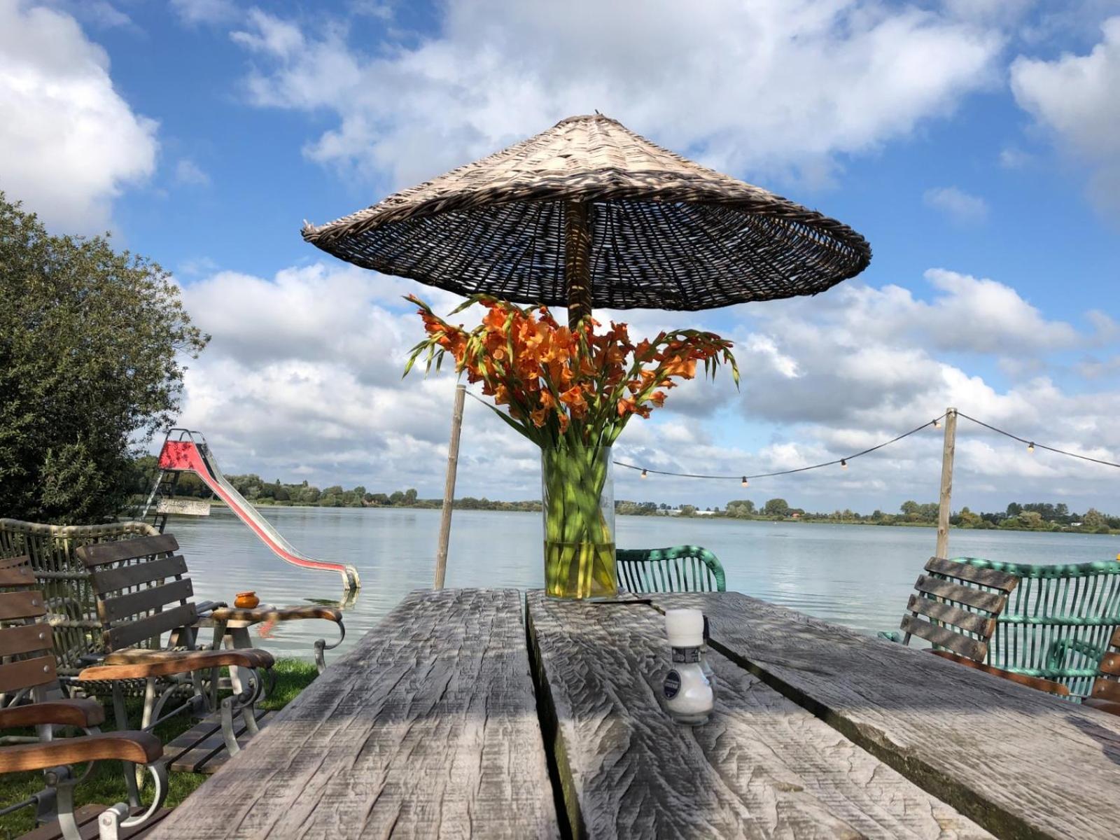 Het Oude Raadhuis Noordwijkerhout Buitenkant foto